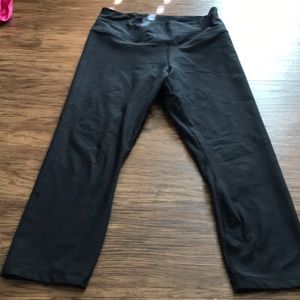 Nike Capri black pants - size large